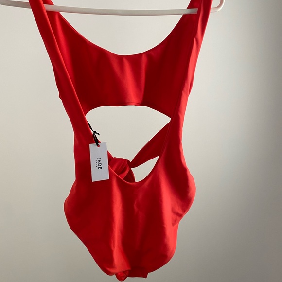 NWT Jade Swim “Bond” Cut Out One Piece in Red/Lava - Picture 2 of 5